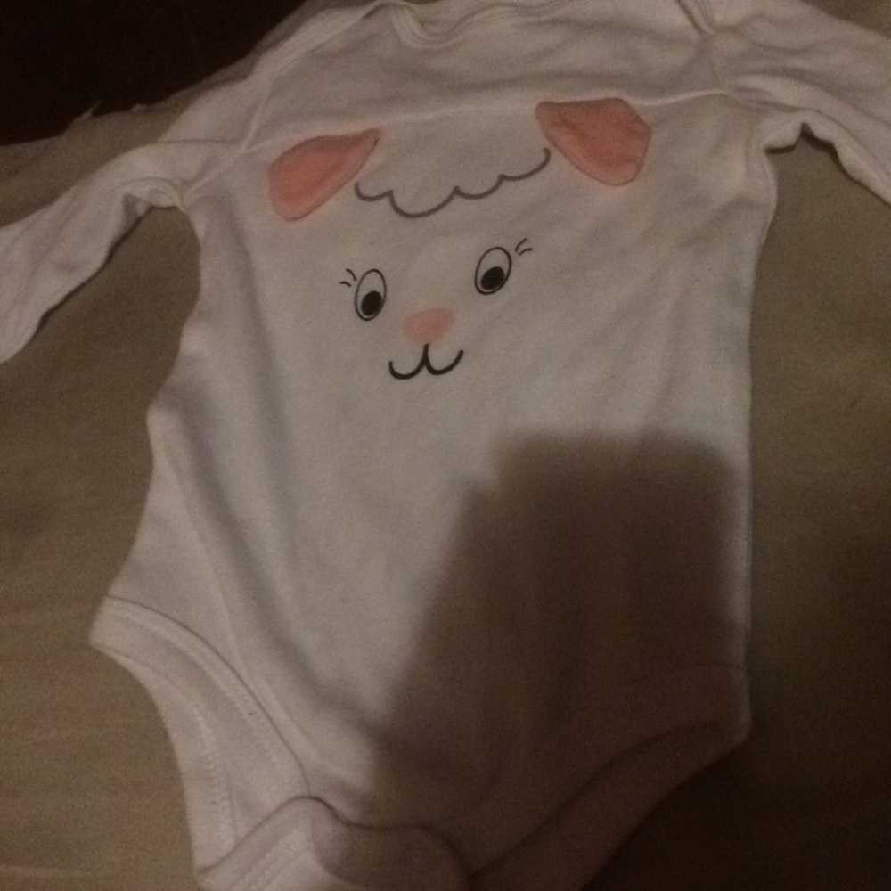 Kidgets 3/6 month long sleeve baby girl onesie